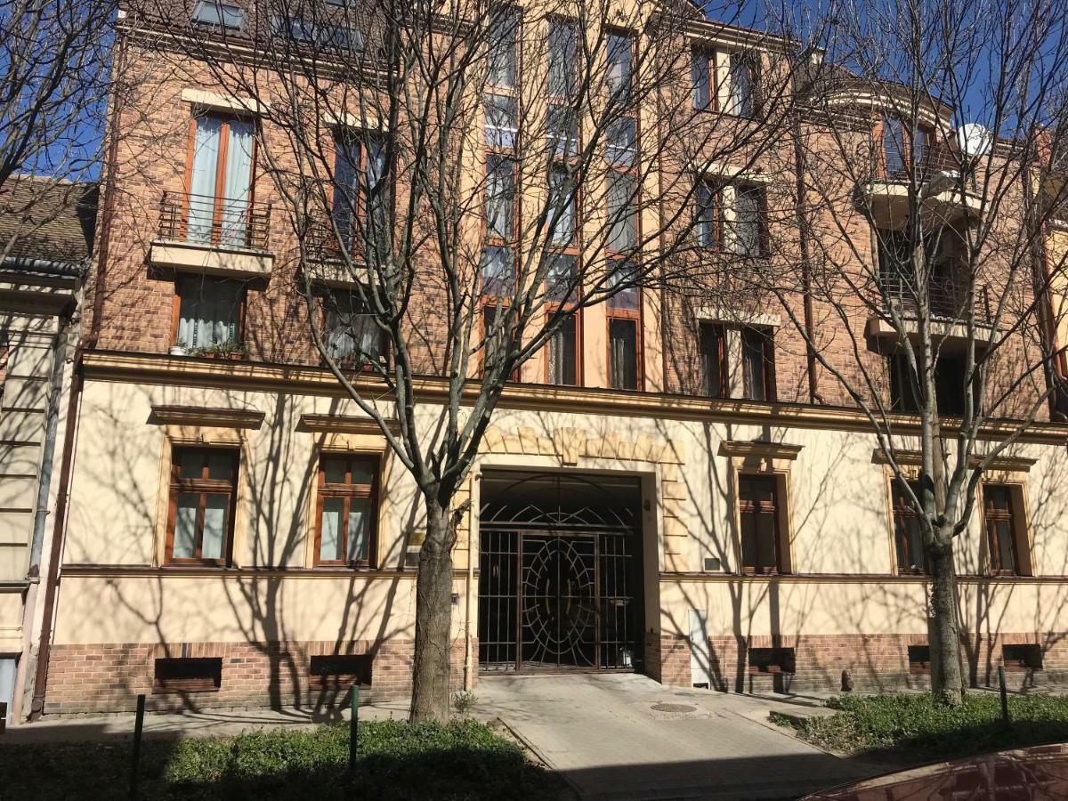 Ik Apartment Debreczyn Zewnętrze zdjęcie