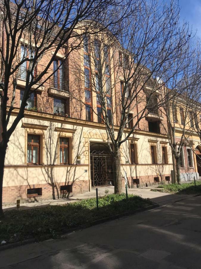 Ik Apartment Debreczyn Zewnętrze zdjęcie